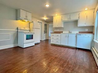 26 Powow St #2, Amesbury, MA 01913