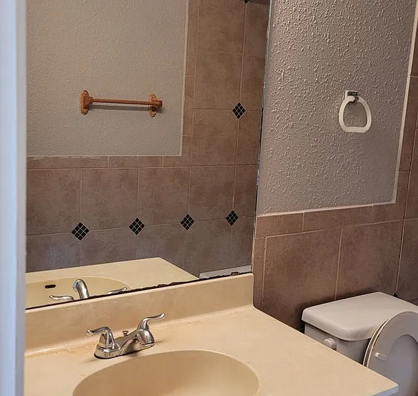 8804 Schick Rd — Photo 2