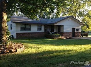 410 E Lynn St, Nixa, MO 65714