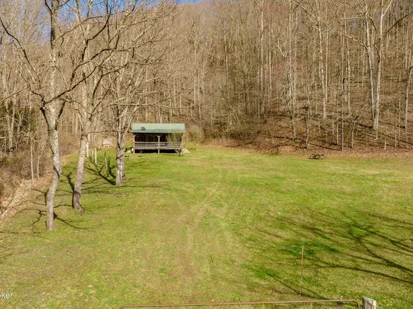 24 Old Dunbar Rd, Russell Springs, KY 42642