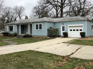 1250 W Giles Rd, Muskegon, MI 49445