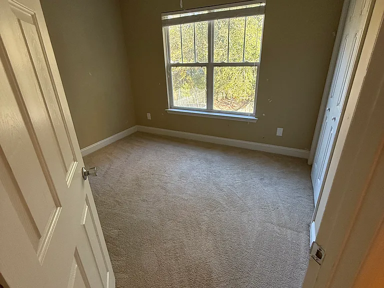 4330 Jean Ave — Photo 10