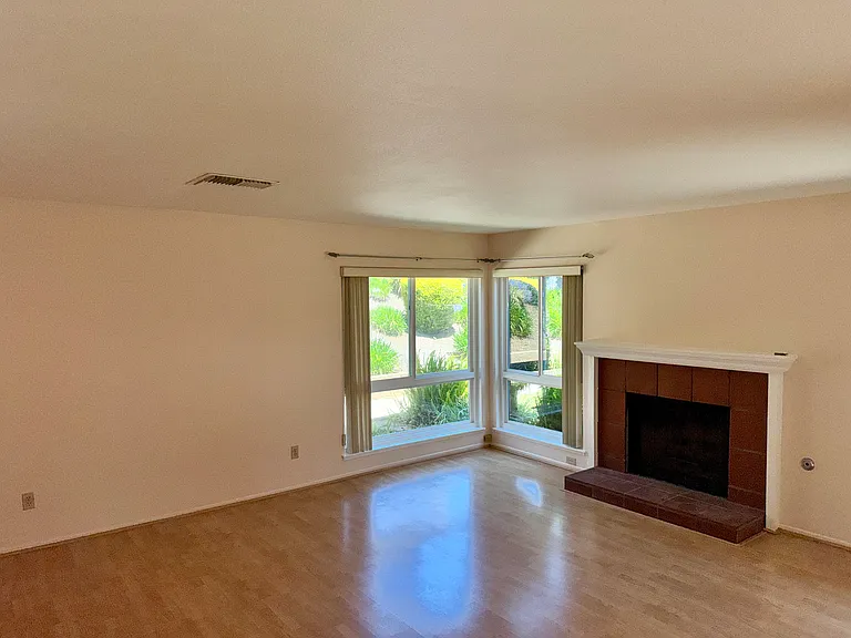 365 N Sprucewood Ave — Photo 10
