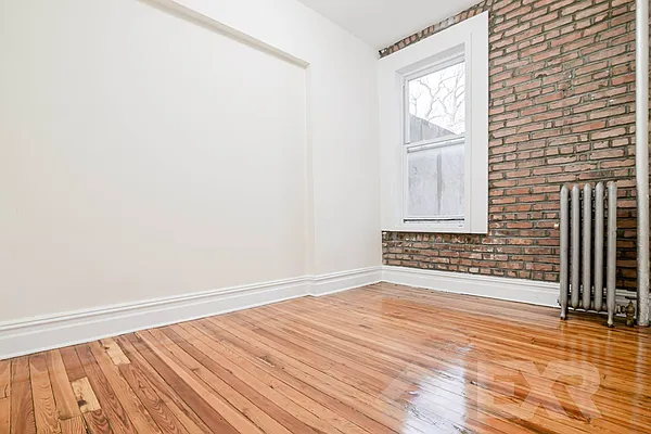 Rented by EXR | media 5