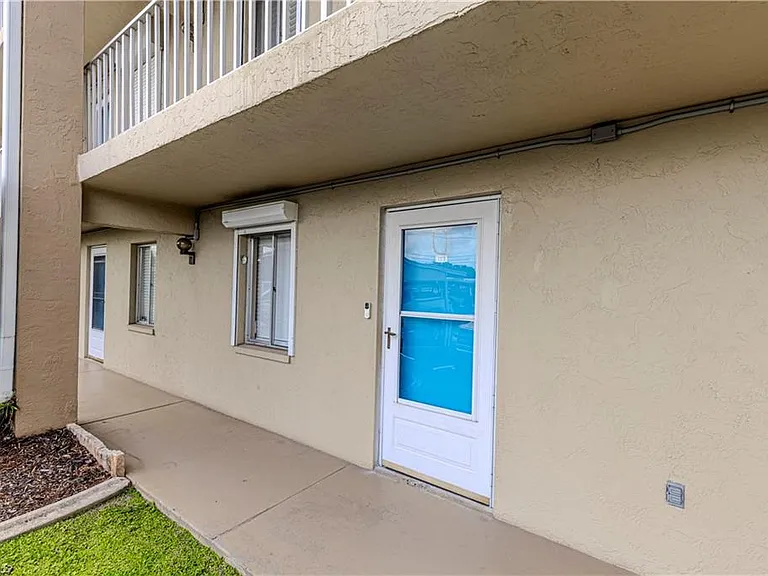 2244 Winkler Ave #108 — Photo 27
