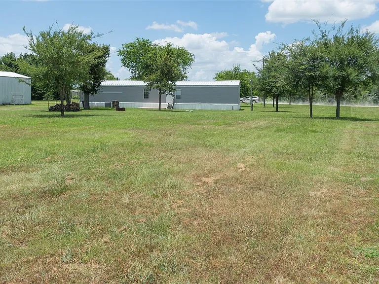 2592 County Road 152 — Photo 33