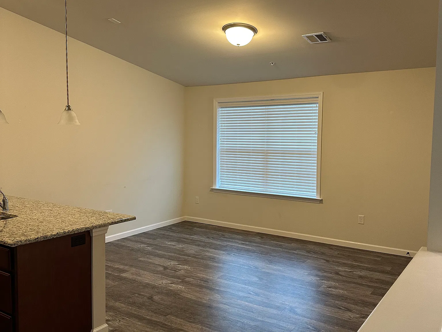 1 bed, 775 sqft, $1,500 — Photo 3