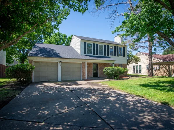 1804 Crimson Ct, Arlington, TX 76018