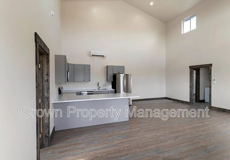 2401 Lower Valley Rd #B — Photo 7