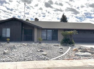 3227 W Pryor Ave, Visalia, CA 93277