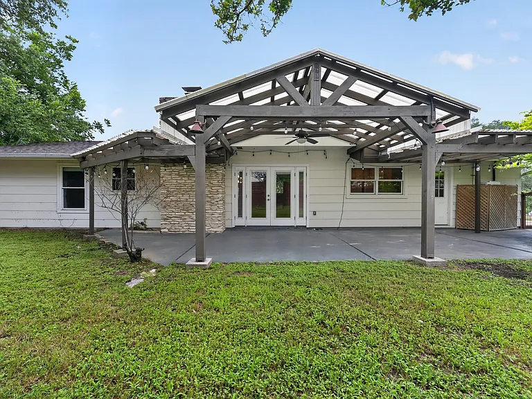 6700 La Salle Dr — Photo 32