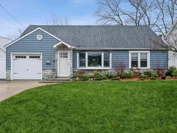 230 Evers Lane, Oceanside, NY 11572