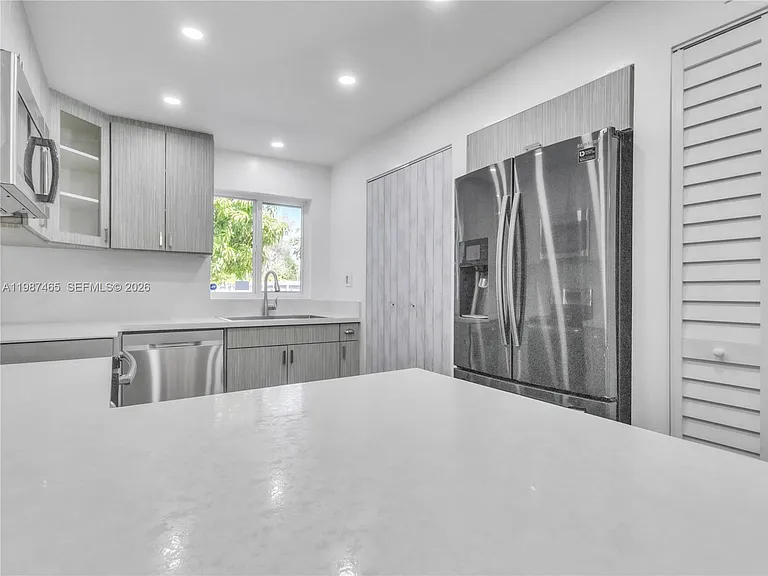 6505 SW 113th Pl — Photo 4