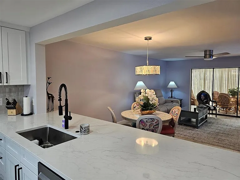 153 Wild Palm Dr #1610 — Photo 7