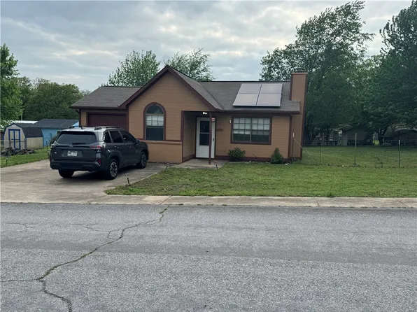 1061 Massey St, Decatur, AR 72722