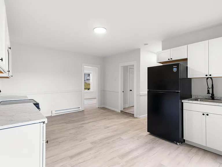 146 Hobart St #1 — Photo 24
