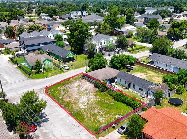 1401 Amundsen St, Houston, TX 77009