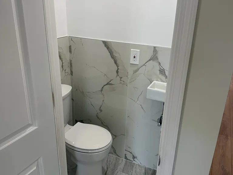 1854 Loring Pl S #2 — Photo 16