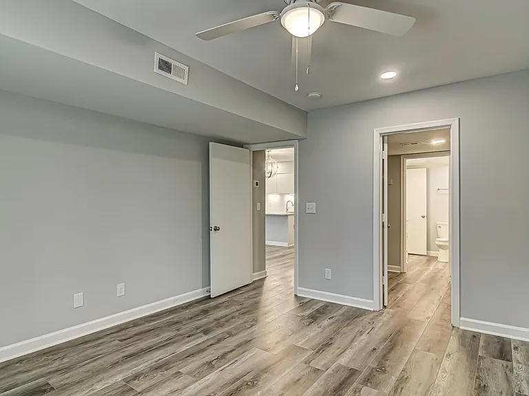 1518 Benjamin Pkwy #D — Photo 20