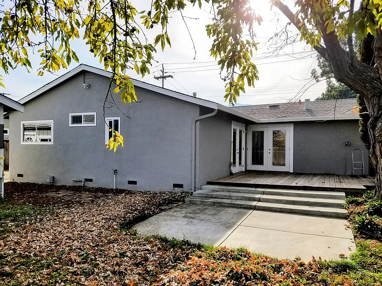 1242 New Hampshire Dr — Photo 10