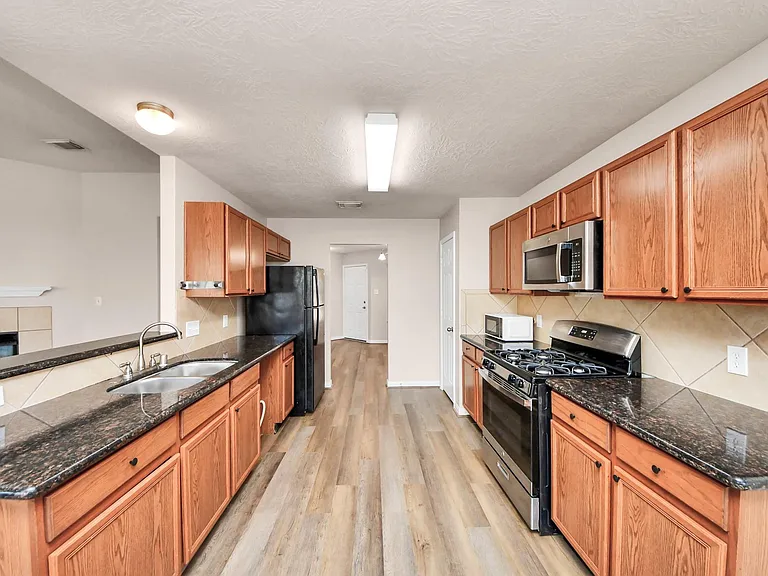 1818 Fergus Park Ct — Photo 21