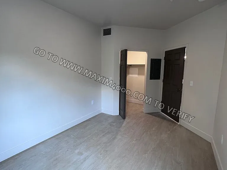 940 Grand Avenue — Photo 8