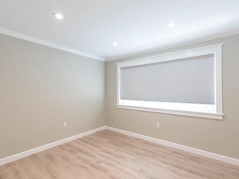 1032 Pueblo Ave — Photo 2