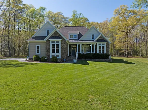 11258 Bayport Lndg, Gloucester, VA 23061