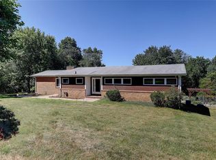 34 Murphy Dr, Cumberland, RI 02864