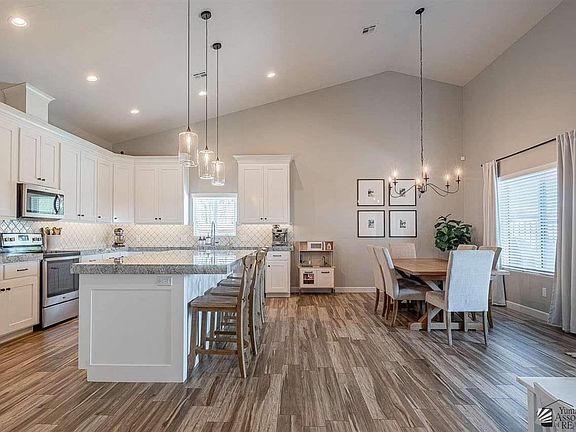 4th image of 3631 S Plowman Dr