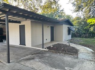 1010 Golden Isle Dr, Mount Dora, FL 32757