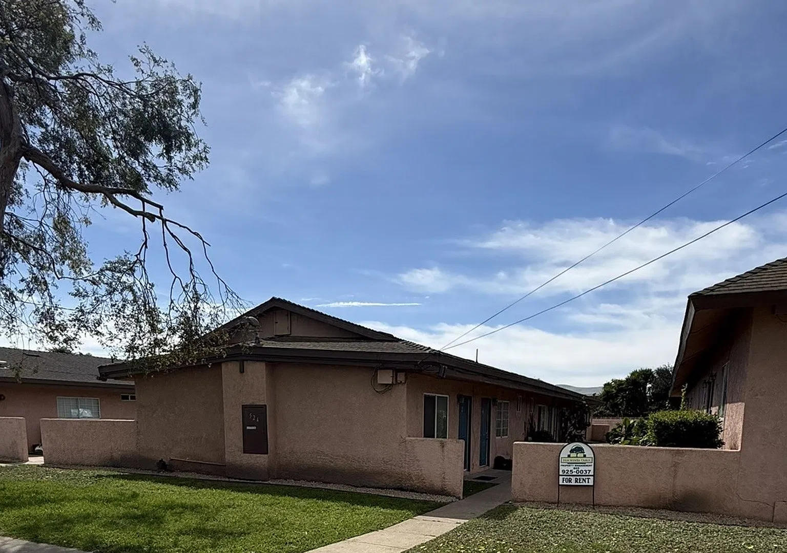 Updated 2 bedroom apartment in Guadalupe with large patio + Water / trash paid + $250 gift card — Photo 2