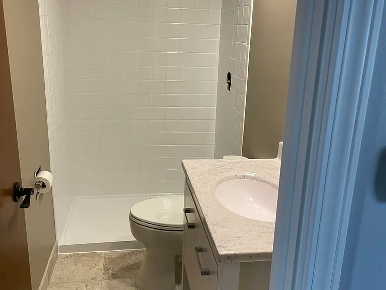 129 W Quincy St #1 — Photo 11