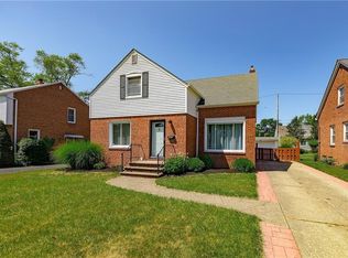 4979 Oakland Dr, Lyndhurst, OH