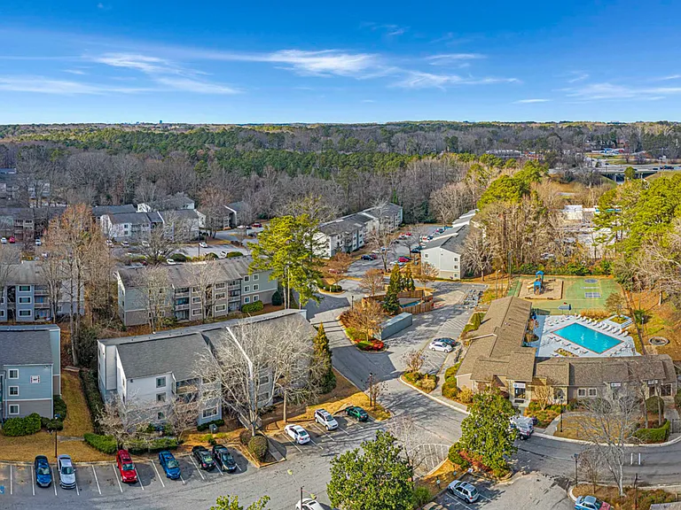 Springdale Glen — Photo 29