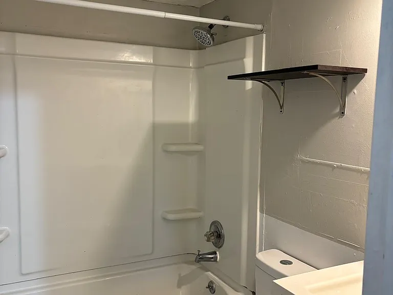 209 E Edgar Ave — Photo 5