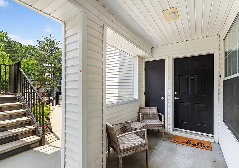 ReNew Western Cranston — Photo 9