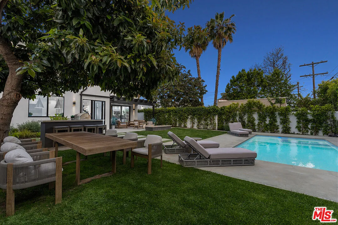 6 bed, 5.5 bath, 5109 sqft, $22,000 — Photo 4
