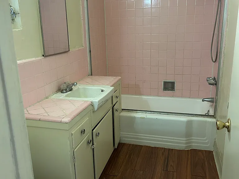 5763 Laurel Canyon Blvd #2 — Photo 5
