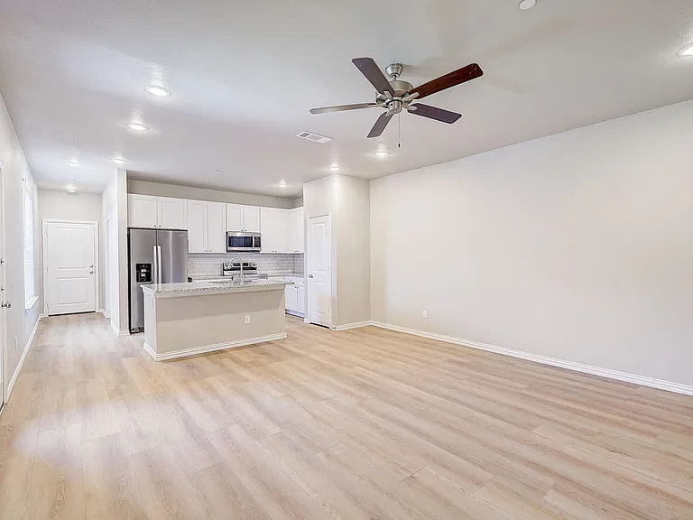Willow Crossing Townhomes — Photo 21