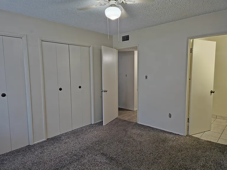 1033 Mira Loma Dr #D — Photo 7