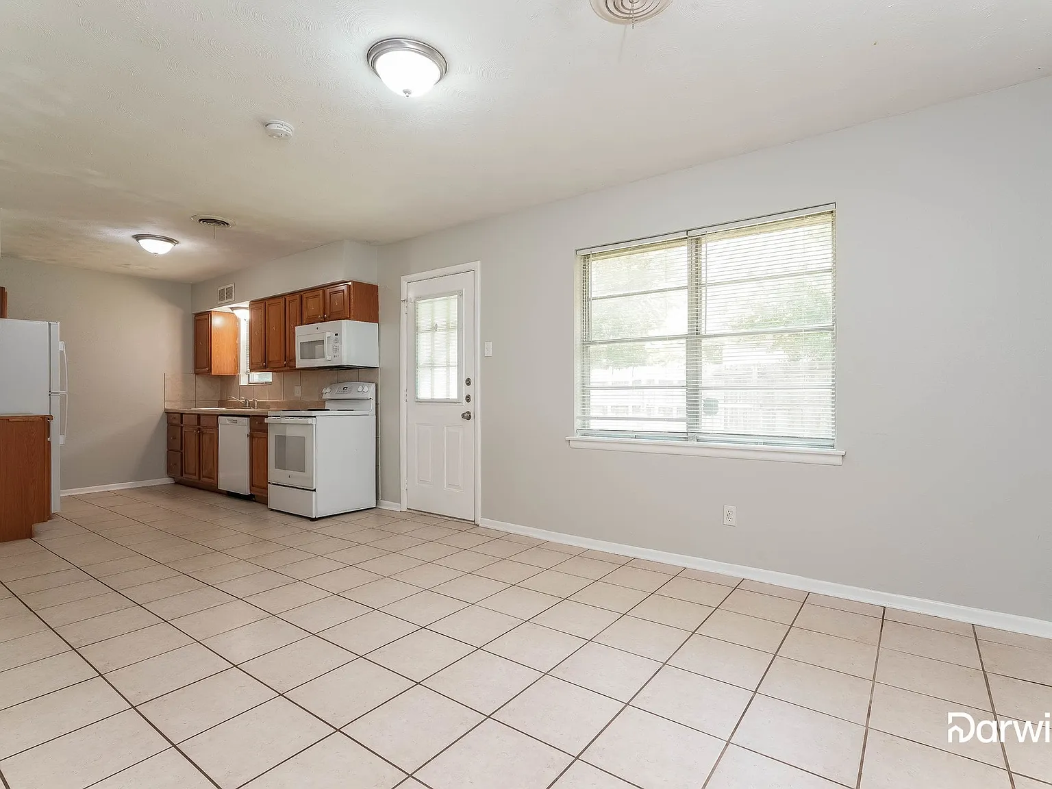 3 bed, 1.5 bath, 1116 sqft, $1,875 — Photo 3