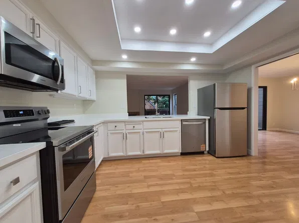 586 Thain Way, Palo Alto, CA 94306