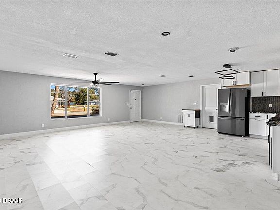 4th image of 1436 Mardrake Rd