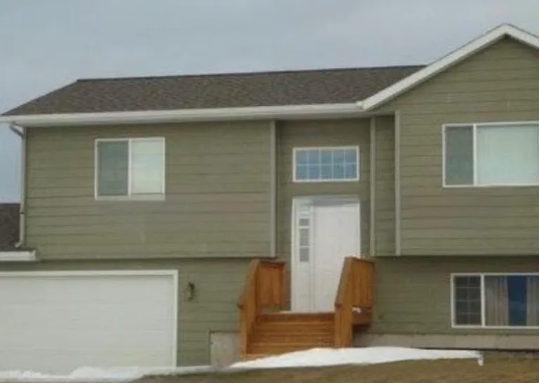668 Jena Loop — Photo 1