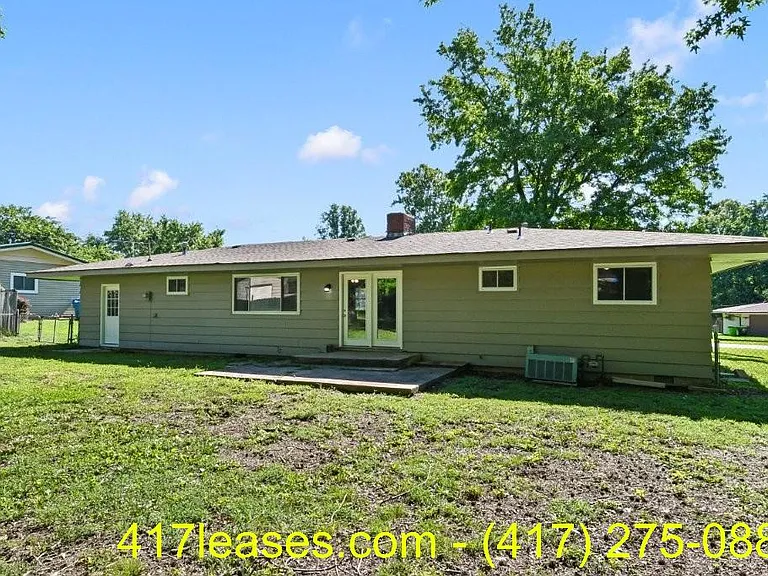 203 S White Oak Ave — Photo 37