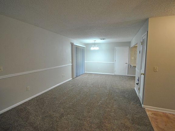 3rd image of 2774 Winrock Dr W