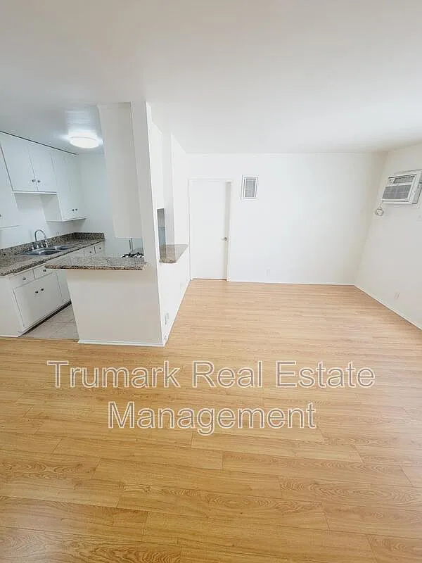1 bed, 1.0 bath, $1,950 — Photo 3