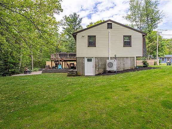5th image of 46 Paula Dr