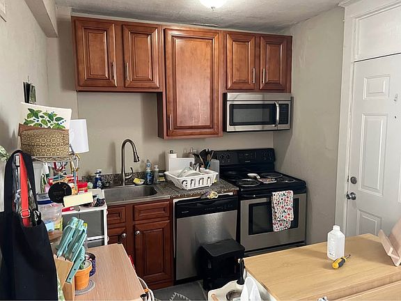 2nd image of 2055 Maury Ave APT 3N